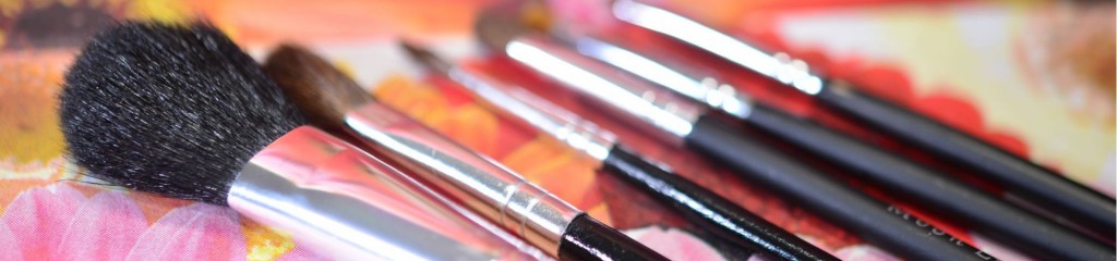 メイクブラッシュ
